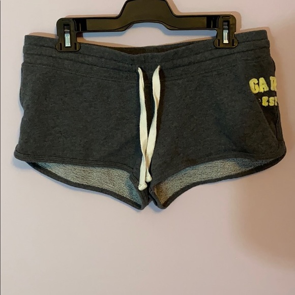 Garage Shorts Size Medium - Picture 1 of 4